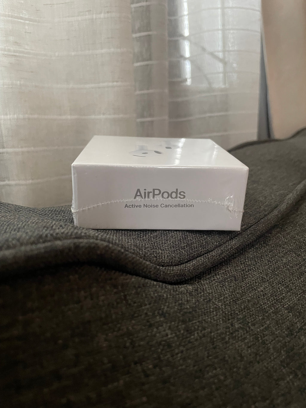 AirPods 4 ANC