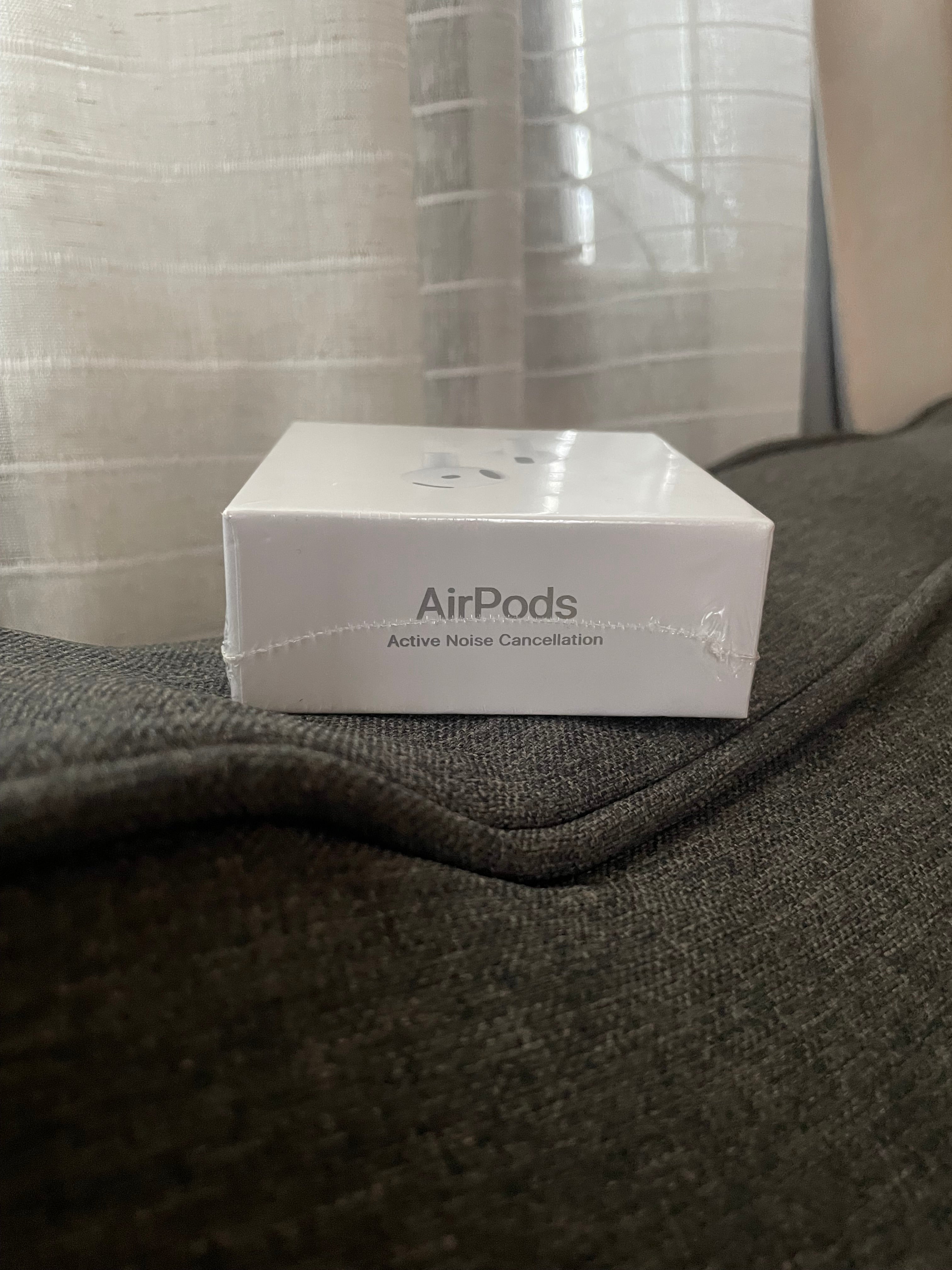 AirPods 4 ANC