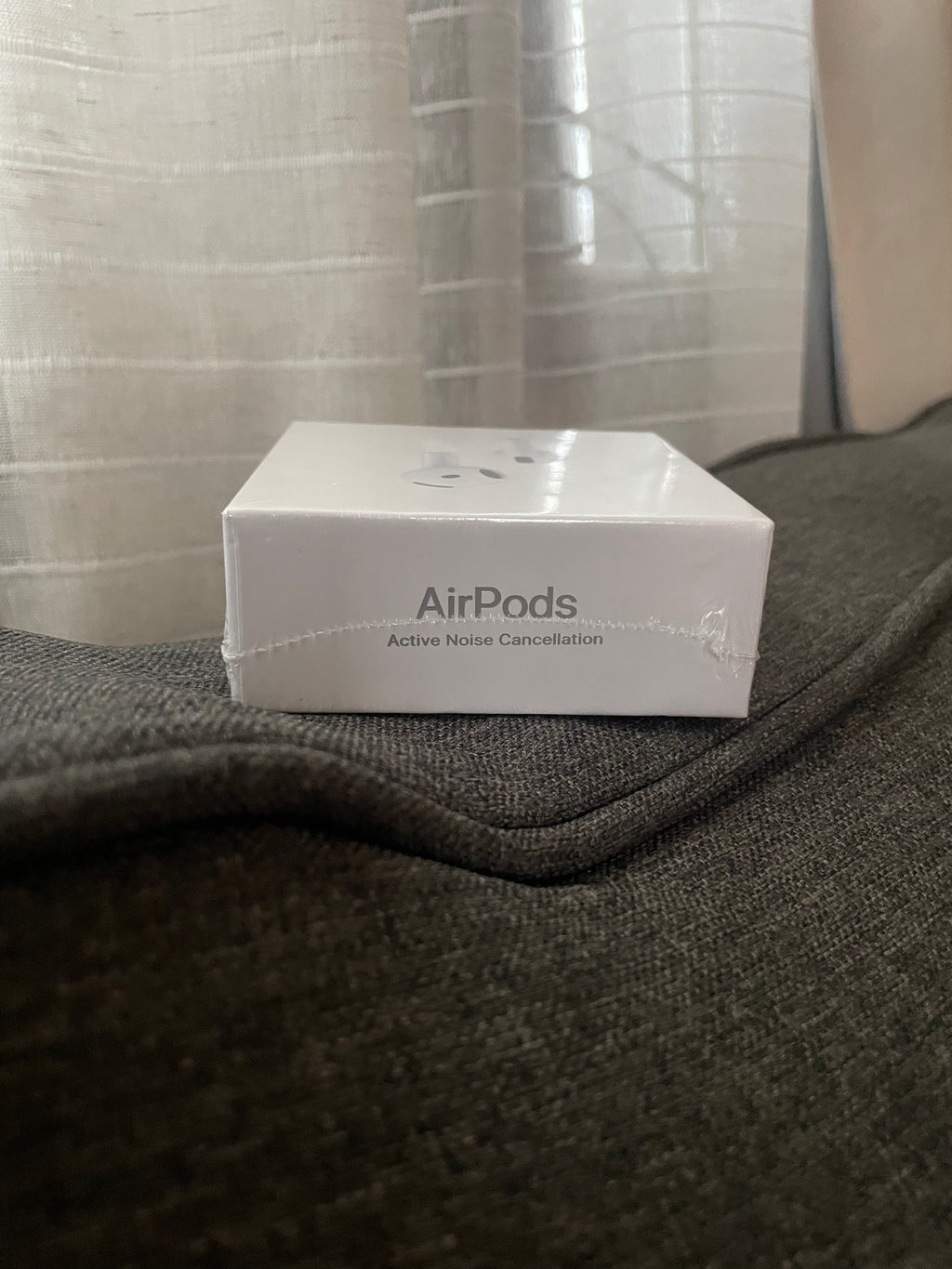 AirPods 4 ANC